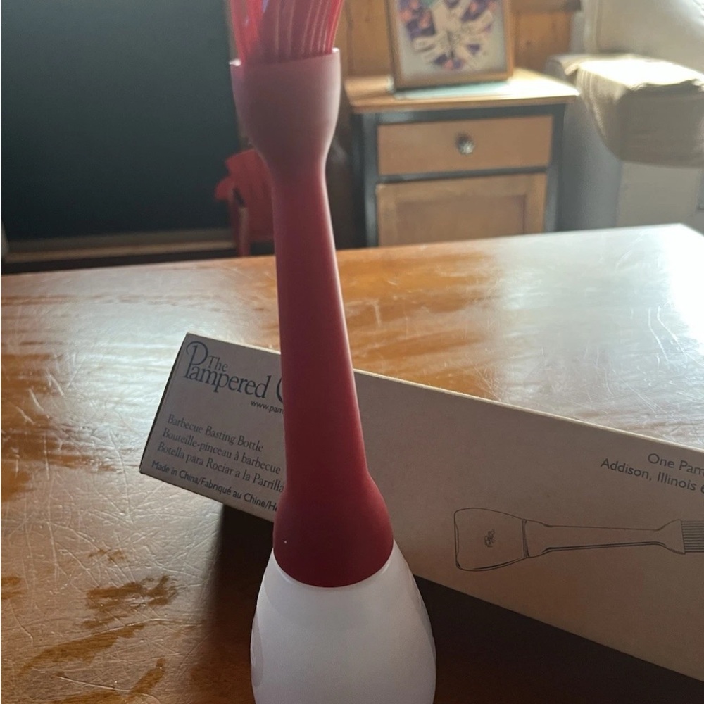 NEW IN BOX PAMPERED CHEF BARBECUE BASTING BOTTLE ITEM #2704 Turkey Beef Pork